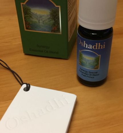 復(fù)方精油可以用在臉上嗎？復(fù)方精油怎么用在臉上
