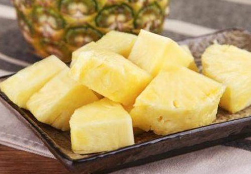 菠蘿里面發(fā)黑能吃嗎？切開菠蘿里面是黑色的怎么回事？