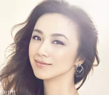 小眼睛怎么畫(huà)下眼線 隱形下眼線的畫(huà)法