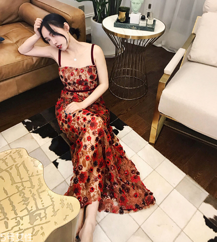 吊帶裙適合什么身材？吊帶裙穿搭圖片
