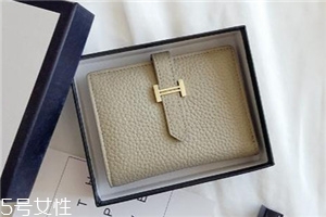 錢包是牛皮好還是羊皮好？錢包牛皮和羊皮對(duì)比
