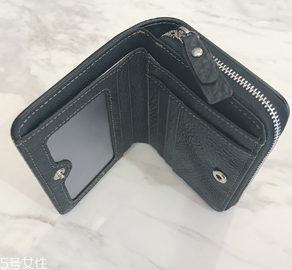 錢包軟皮好還是硬皮好？錢包皮質(zhì)軟硬對比