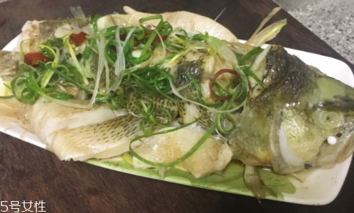 葡萄籽油可以炒菜嗎？葡萄籽油可以炒什么菜
