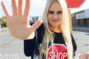 胸大的女生穿什么上衣？適合大胸女生的穿搭