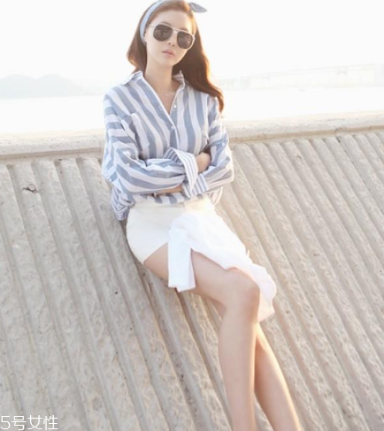 胸大的女生穿什么上衣？適合大胸女生的穿搭
