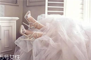 婚鞋可以借別人穿嗎？婚鞋借人的講究