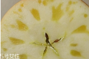 冰糖心蘋果爛心是什么原因？冰糖心蘋果里面發(fā)黑