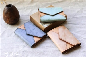 錢(qián)包弄上油漬怎么清洗？錢(qián)包上的油漬清洗方法