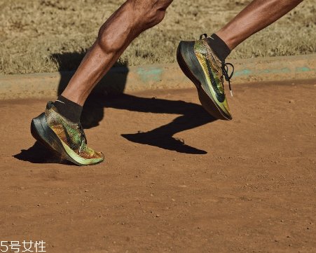 耐克3d打印跑步鞋怎么樣？nike zoom vaporfly elite flyprint評測