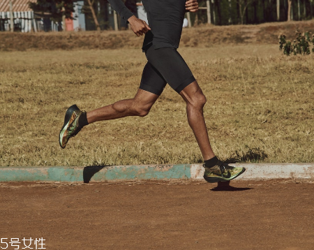 耐克3d打印跑步鞋怎么樣？nike zoom vaporfly elite flyprint評測