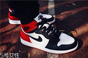 aj 1黑腳趾有女款嗎？aj 1黑腳趾有女生碼數(shù)嗎