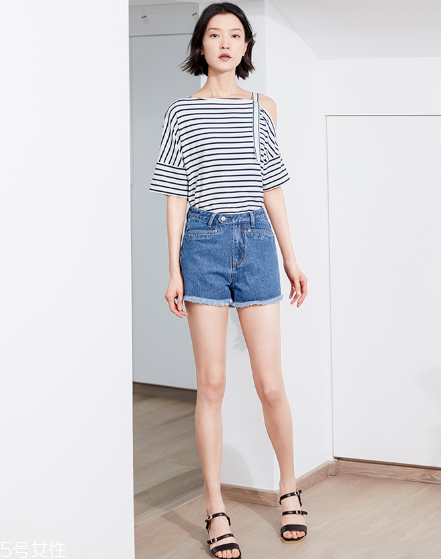 肩膀不好看穿什么衣服？適合肩型不好的穿搭推薦