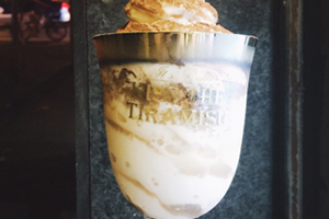 Kiss The Tiramisu冰淇淋多少錢一個？高腳杯提拉米蘇冰淇淋