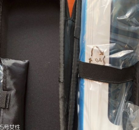 沖牙器和牙線哪個好？沖牙器和牙線的優(yōu)缺點
