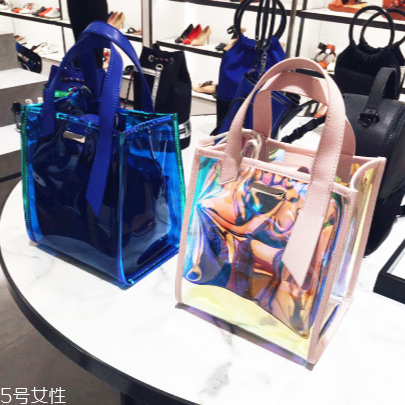 小ck鐳射包在哪里買？charles keith鐳射包在哪能買到