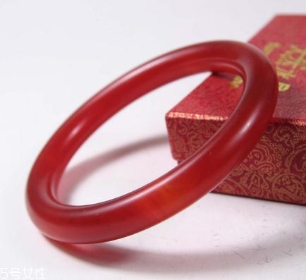 瑪瑙手鐲一般多少錢？瑪瑙手鐲市場(chǎng)行情