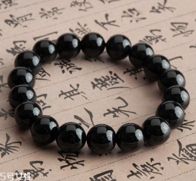 黑瑪瑙手串多少錢？黑瑪瑙手鏈市場價格