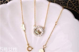 項(xiàng)鏈?zhǔn)亲憬疬€是k金好？項(xiàng)鏈買足金還是k金