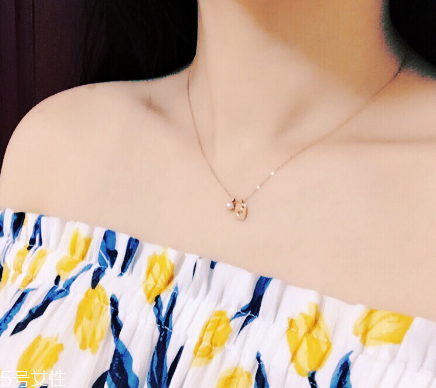 項(xiàng)鏈用火燒會(huì)發(fā)黑嗎？項(xiàng)鏈用火燒會(huì)不會(huì)變黑