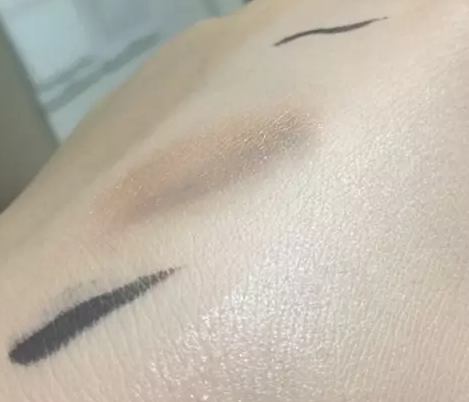 用防曬棒會(huì)花妝嗎？化妝了還能用防曬棒嗎