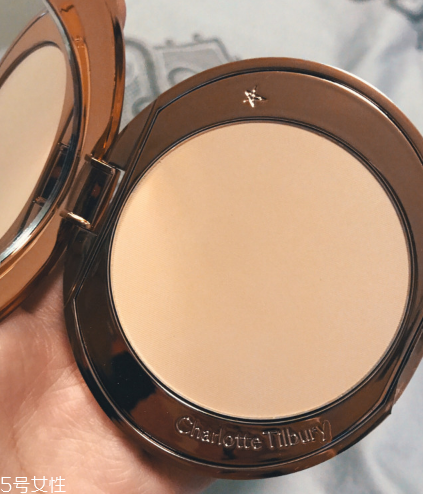 charlotte tilbury極細(xì)無暇粉餅怎么樣 ct無瑕蜜粉餅