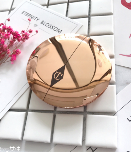 charlotte tilbury極細(xì)無暇粉餅怎么樣 ct無瑕蜜粉餅