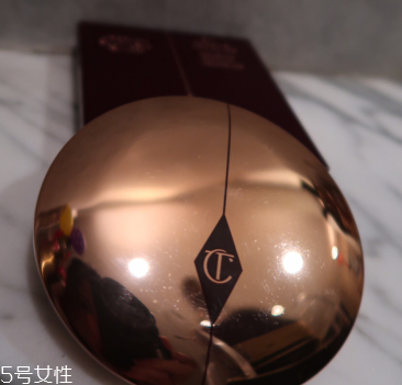 charlotte tilbury極細(xì)無暇粉餅怎么樣 ct無瑕蜜粉餅