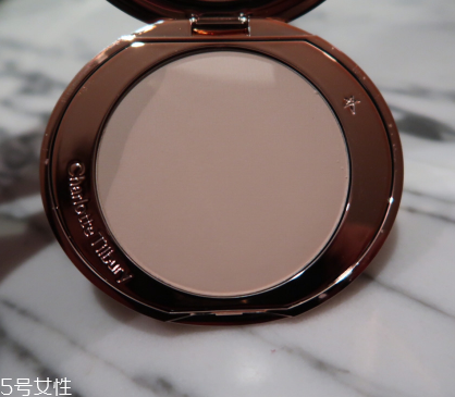 charlotte tilbury極細(xì)無暇粉餅怎么樣 ct無瑕蜜粉餅