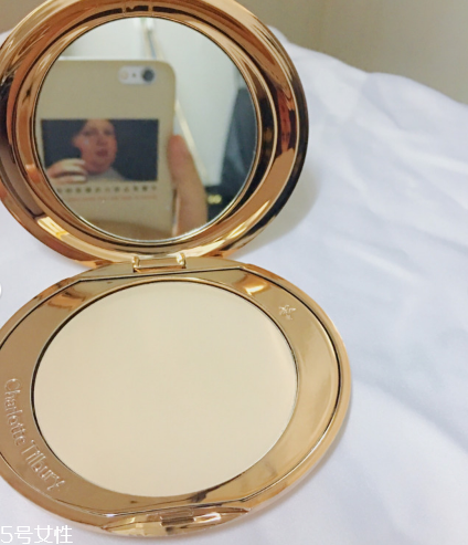 charlotte tilbury無暇極細(xì)蜜粉餅好用嗎 ct粉餅使用測評(píng)