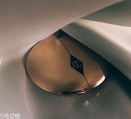 charlotte tilbury無暇極細(xì)蜜粉餅好用嗎 ct粉餅使用測評(píng)