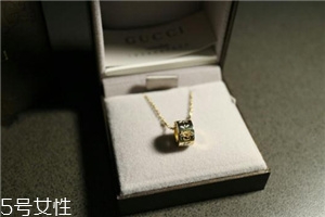項(xiàng)鏈金色好看還是銀色好看？項(xiàng)鏈金色和銀色哪個(gè)好