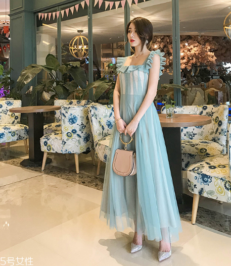 2018夏天流行什么顏色？2018夏天最火的衣服顏色