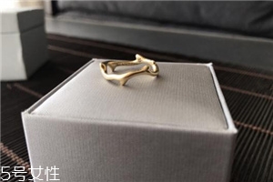 戒指不好摘下來怎么辦？戒指不好取下來怎么辦