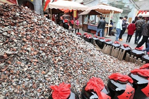 摔碗酒意味著什么？喝完酒為什么要摔碗
