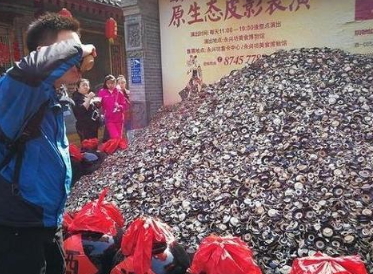 摔碗酒意味著什么？喝完酒為什么要摔碗