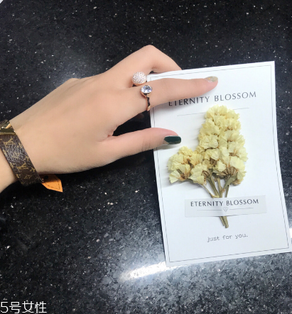 戒指為什么要纏紅線？戒指綁紅繩的意義