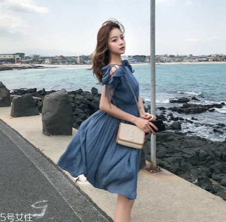 皮膚黃穿什么顏色顯白？適合黃皮女生的衣服顏色