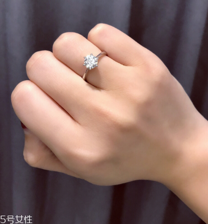 戒指太緊對手指有什么傷害？戒指戴太緊的危害