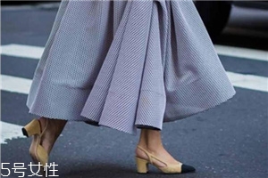 約會穿什么樣的高跟鞋好看？適合約會穿的高跟鞋款式