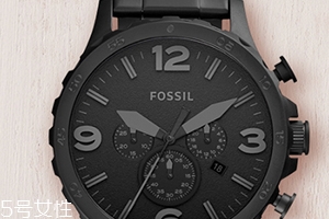 fossil手表怎么換表帶？fossil手表怎么用
