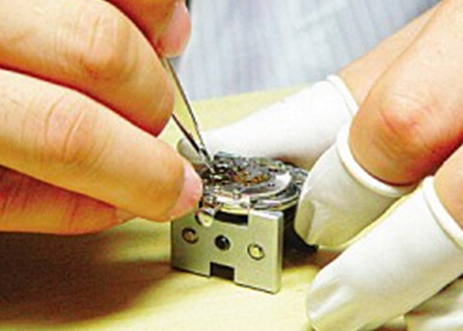 fossil手表怎么換電池？fossil手表?yè)Q電池的方法