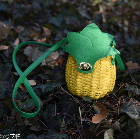 夏天適合背什么包？適合夏天背的包包款式