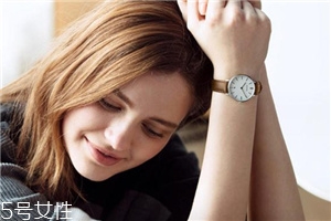 女生戴什么手表好看？適合女生戴的手表款式