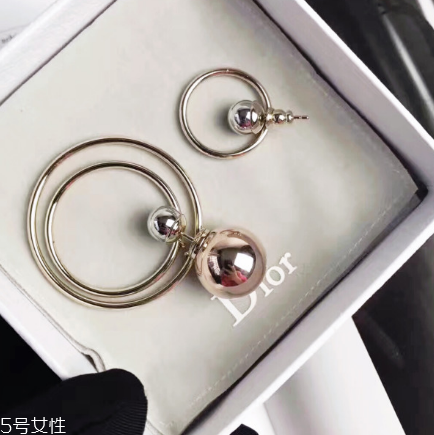 耳環(huán)后面的扣叫什么？耳環(huán)背后的扣叫法