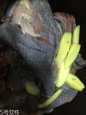 烏雞下奶嗎？烏雞怎么吃下奶？