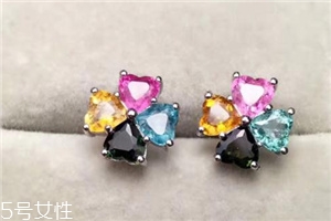 耳釘要經(jīng)常拿下來(lái)嗎？耳釘需要經(jīng)常取下來(lái)嗎