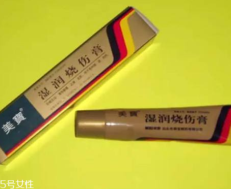 美寶濕潤(rùn)燒傷膏有激素嗎？美寶濕潤(rùn)燒傷膏是激素藥嗎？