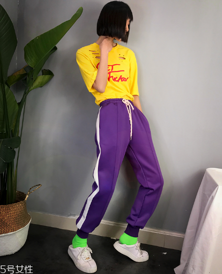 校服褲怎么搭配？校服褲搭配圖片