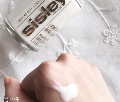 乳液可以當(dāng)晚霜用嗎？乳液當(dāng)晚霜用好嗎？