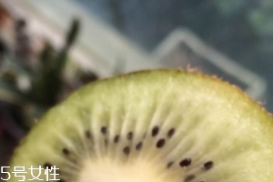 獼猴桃是上火還是降火？上火能吃獼猴桃嗎？